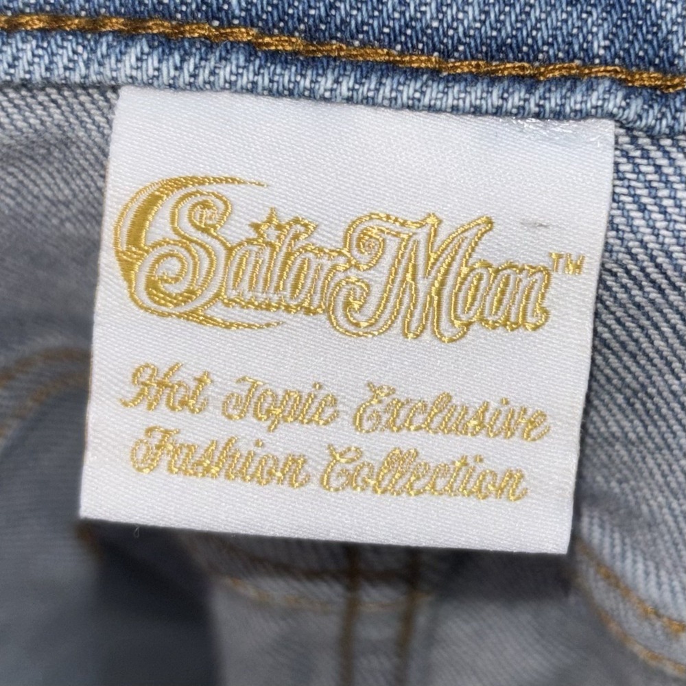 Sailor Moon Hot Topic Exclusive Embroidered Mom Jeans Size 24 Light Wash Anime - Picture 11 of 12